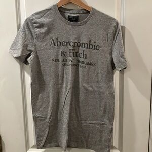 Gray Men's Abercrombie & Finch T-Shirt S